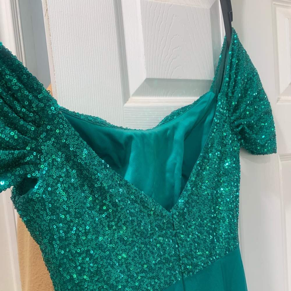 Green dress - Picture 8 of 8